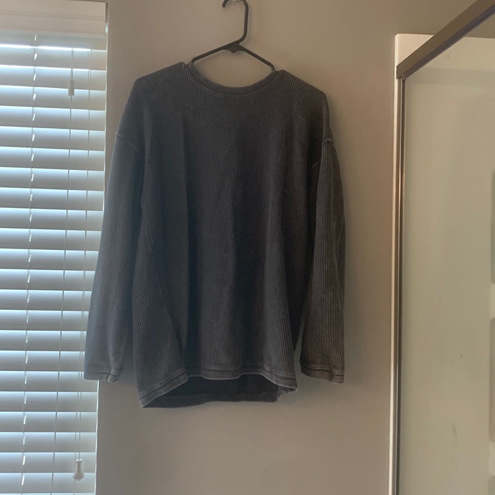 Size small thread and supply light sweatshirt